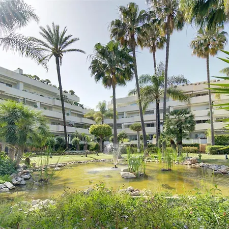 Beachfront Luxury With Private Pool Apartment